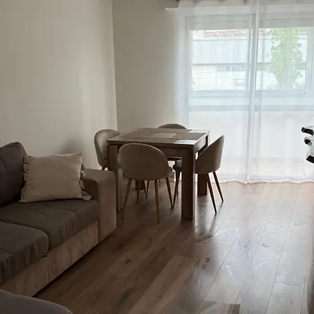 Appartement Superbe 2 Pieces A 50 M De La Promenade Des