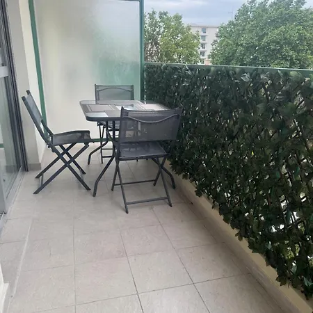 Superbe 2 Pièces à 50 M De La Promenade Des Nice